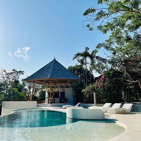 Tregge Surf Camp Uluwatu Hotel Ngoại thất bức ảnh