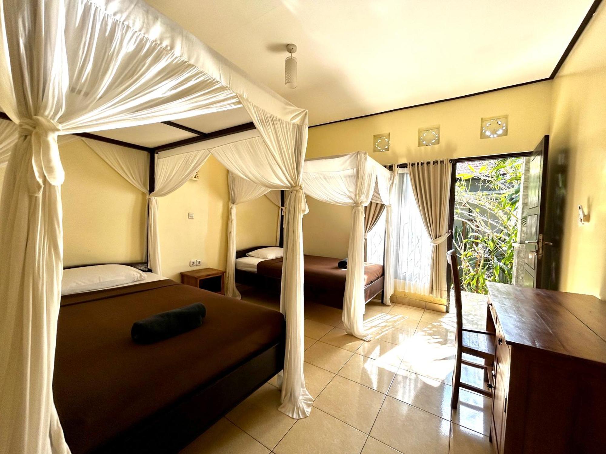 Tregge Surf Camp Uluwatu Hotel Ngoại thất bức ảnh