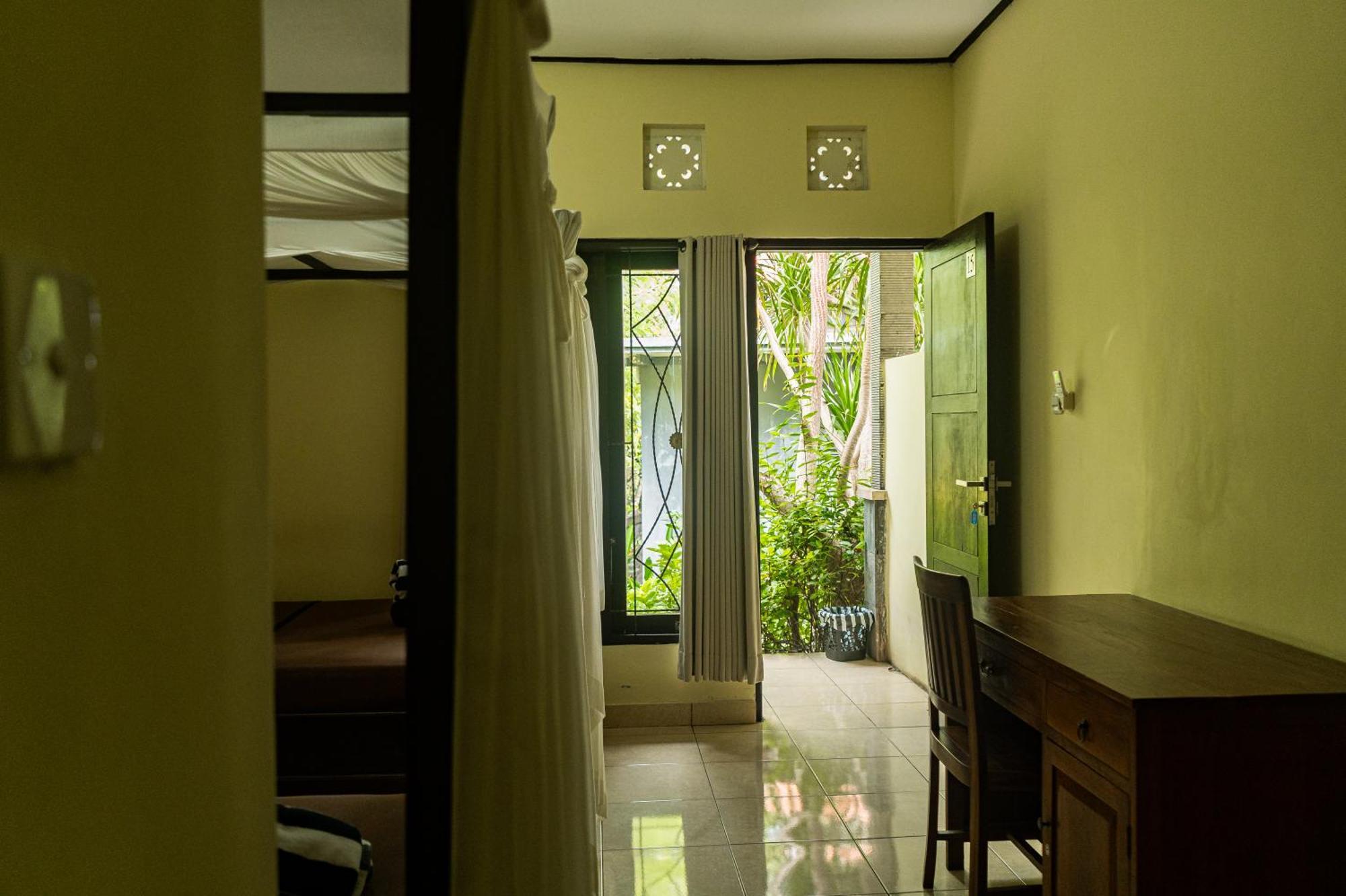 Tregge Surf Camp Uluwatu Hotel Phòng bức ảnh