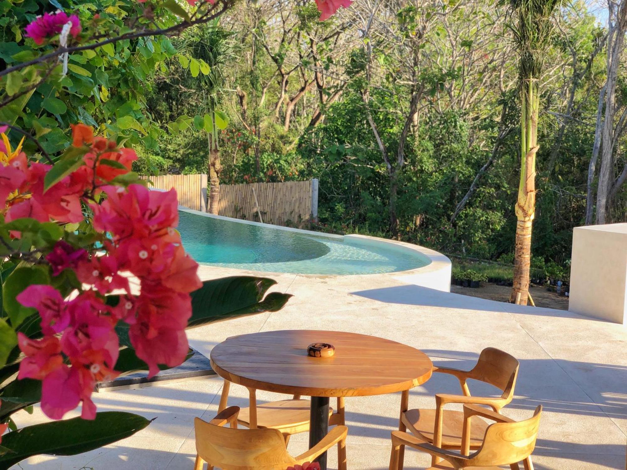 Tregge Surf Camp Uluwatu Hotel Ngoại thất bức ảnh