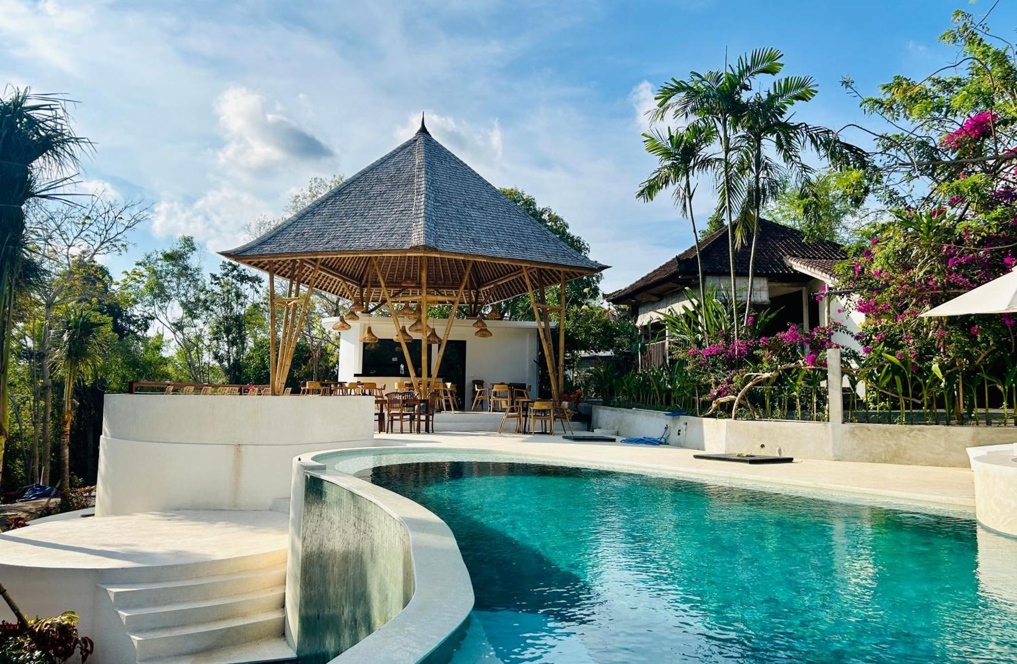 Tregge Surf Camp Uluwatu Hotel Ngoại thất bức ảnh