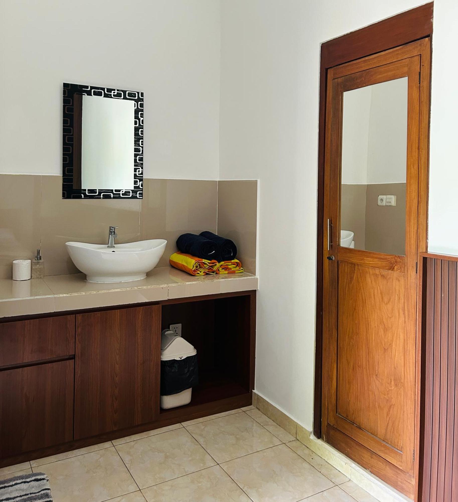 Tregge Surf Camp Uluwatu Hotel Phòng bức ảnh