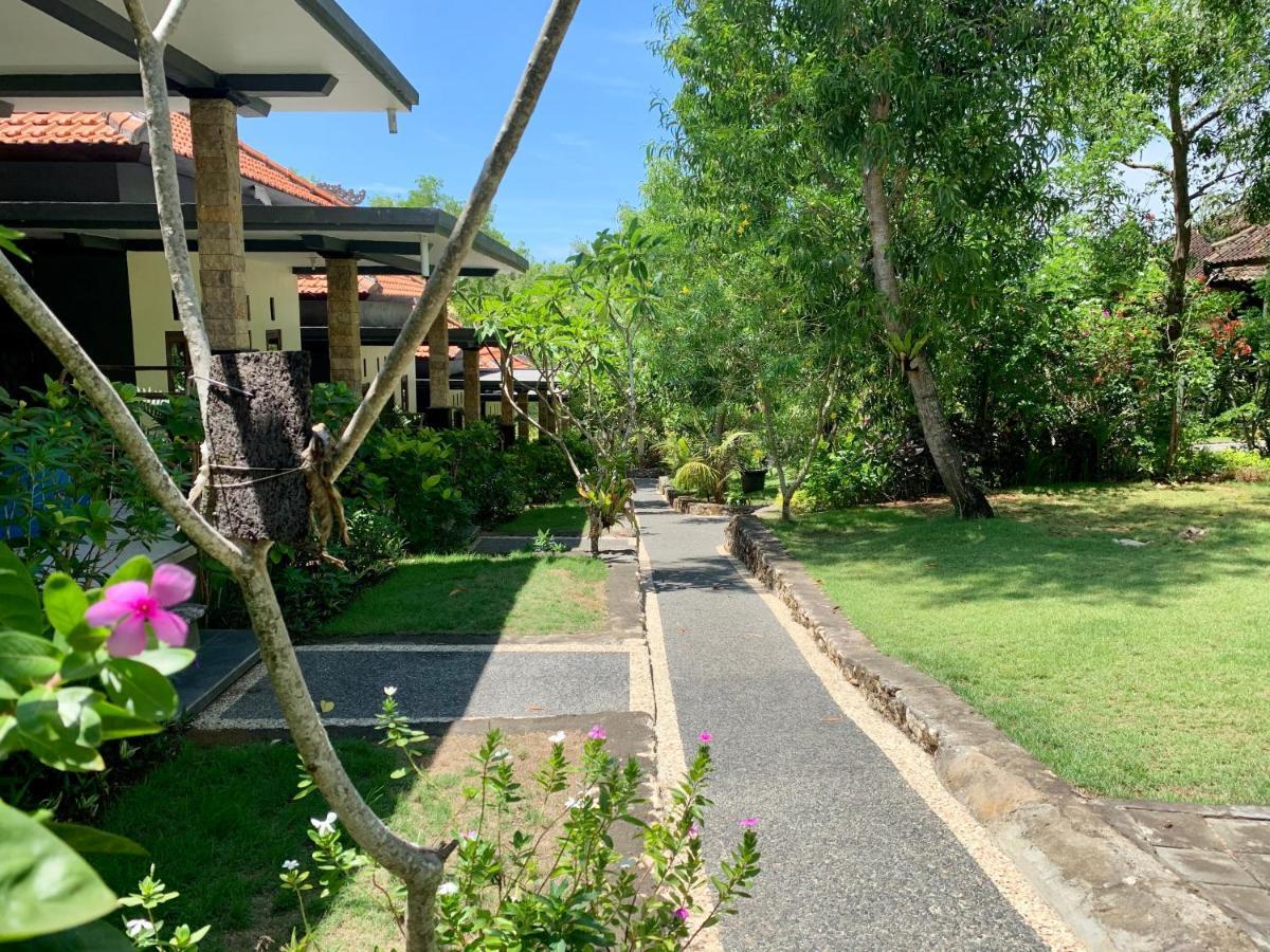 Tregge Surf Camp Uluwatu Hotel Ngoại thất bức ảnh