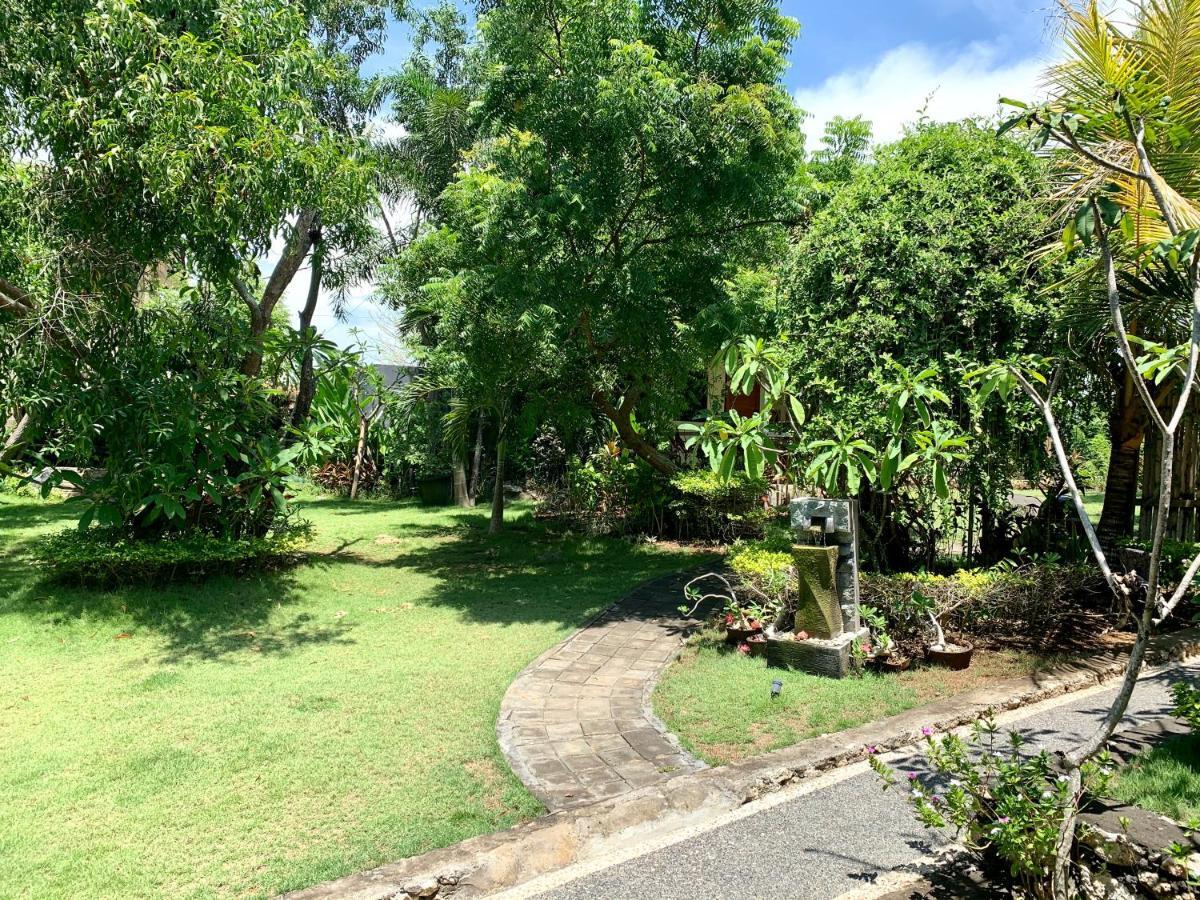 Tregge Surf Camp Uluwatu Hotel Ngoại thất bức ảnh